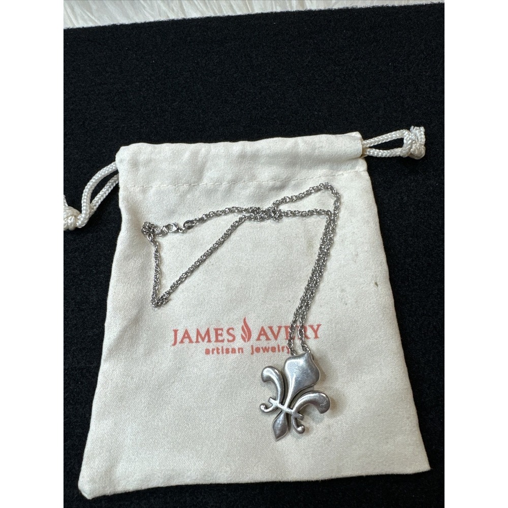 Retired James Avery Large Fleur De Lis Lilly Pendant Chain Necklace Set